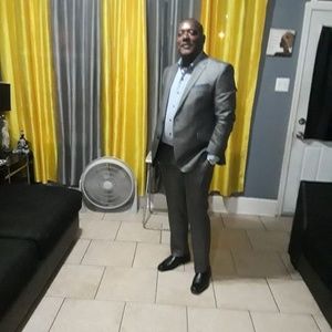 Meet your Posher, Gregorio